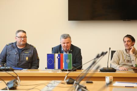 Podpis pogodbe JGS za občino Cerknica 09 Foto Ljubo Vukelič